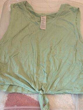 JoyLab Mint Green Tie-Front Crop Tank & Black Tie-Front H&M